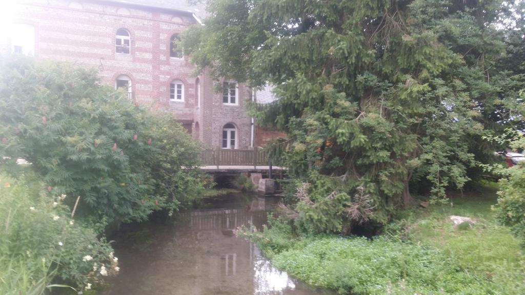 Gite De L'Ancien Moulin Apartman Valmont  Kültér fotó